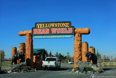 Die Einfahrt zur Yellowstone Bear World