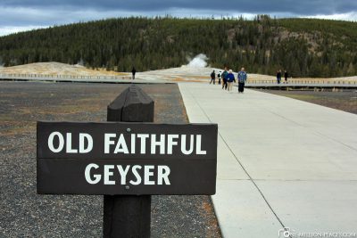 Entrance, Old Faithful Geyser, Yellowstone National Park, USA, On Your Own, Attractions, UNESCO World Heritage, TravelReport
