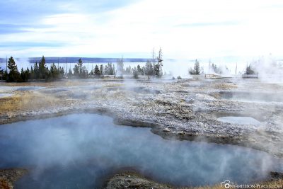 West Thumb Geyser Basin, Yellowstone National Park, USA, On Your Own, Attractions, UNESCO World Heritage, TravelReport