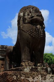 The magnificent lion statue