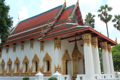 Viharn Phra Mongkol Bophit