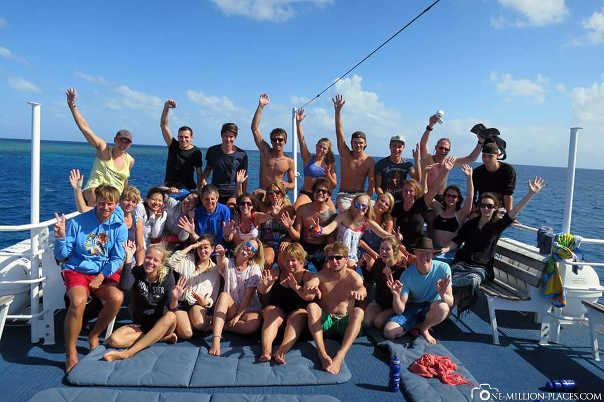 Group, Diving Cruise, Great Barrier Reef, Pro Dive Cairns, Australia, State of Queensland, Travel Report