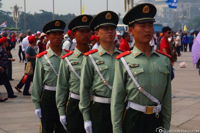 Soldaten auf dem Tiananmen Platz