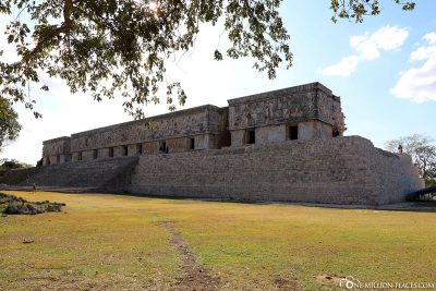Die Überreste der alten Maya Gebäude