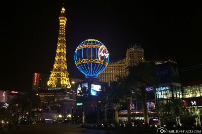 Hotel Paris bei Nacht