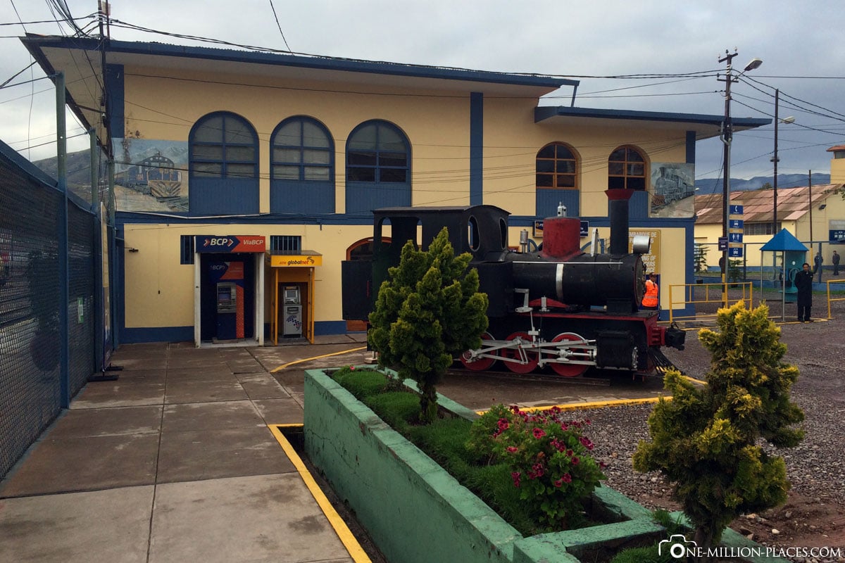 Bus station Wanchaq, train, Cusco to Aguas Calientes, Vistadom train, Peru, South America, On your own, travel report