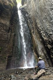 The waterfall in Arusha Nationalaprk