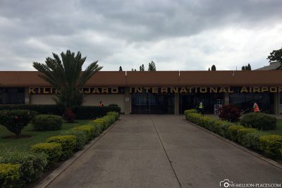 Der kleine Flughafen in Kilimandscharo