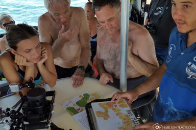 The briefing for the first dive