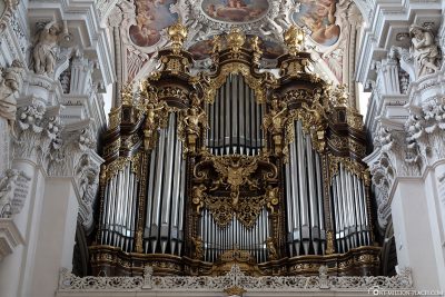 The world's largest cathedral organ