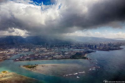 Flight via Honolulu and Waikiki