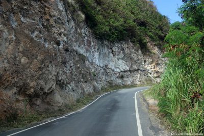  The narrow Kahekili Highway