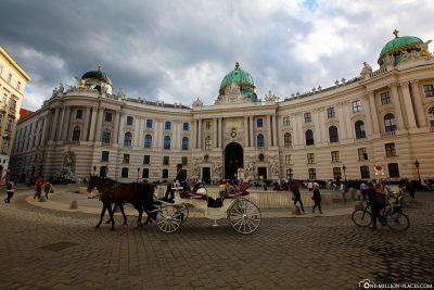 Der Michaelerplatz vor der Hofburg