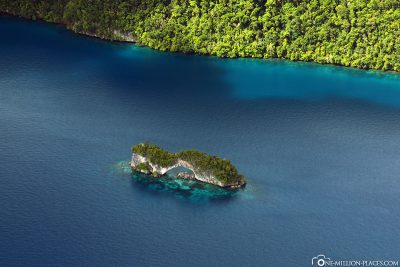 Die Natural Bridge in Palau