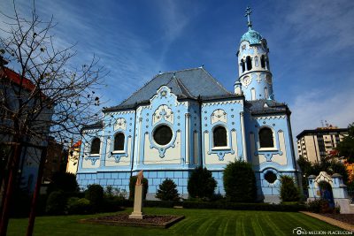 Die blaue Sankt-Elisabeth-Kirche