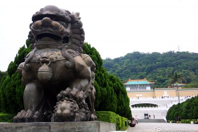 The entrance to the National Palace Museum