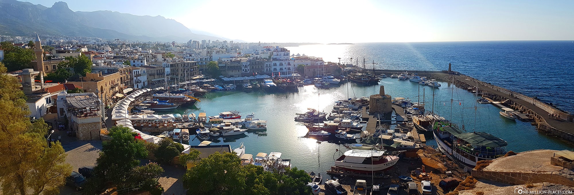 Panoramabild vom Hafen in Kyrenia, Zypern, Nordzypern, Sehenswürdigkeiten, Reisebericht