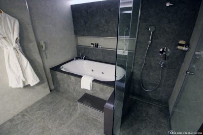Bathtub & Shower