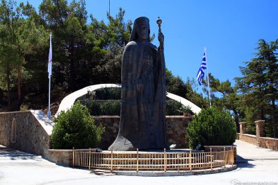 Statue of Archbishop Makarios III