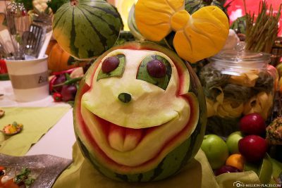 Obst- & Gemüseschnitzereien - Eine Micky Maus Wassermelone