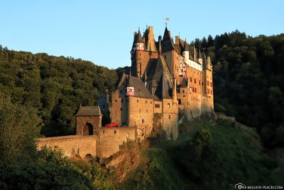 Die Burg Eltz bei Sonnenuntergang