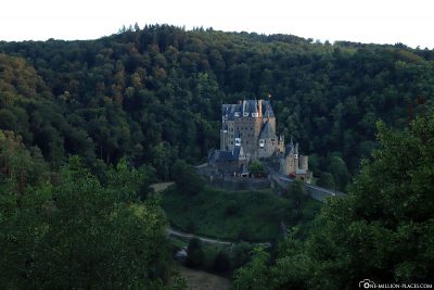 Die Lage der Burg im Tal der Elz
