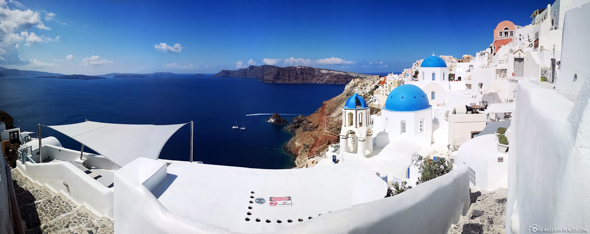 Blaue Kirchenkuppeln, Oia, Santorini, Griechische Inseln, Griechenland, Kreuzfahrt