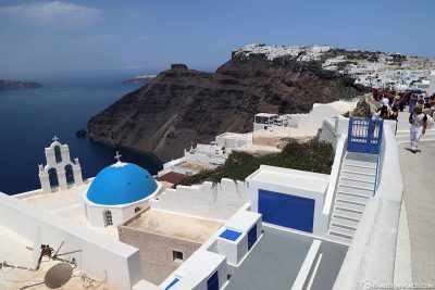 The location of the church in Fira