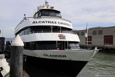 Ships to Alcatraz
