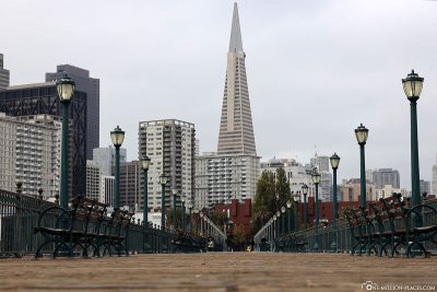 View from Pier 7 to the Transamerica Pyramid