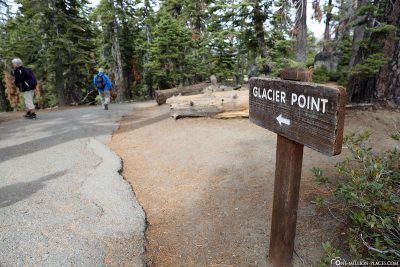 The way to Glacier Point