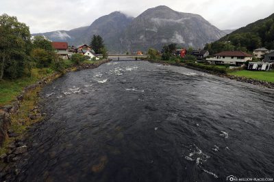 The river Eio through Eidfjord