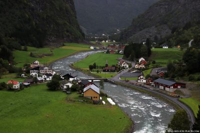 The elongated valley of Flsdalen