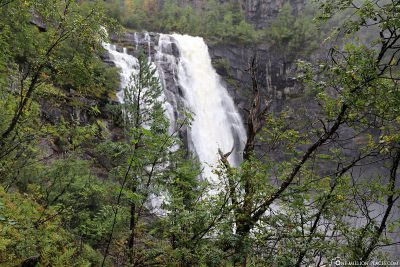 Der Wasserfall Skjervsfossen