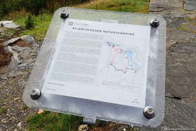 Hiking trails at Skjervsfossen Waterfall