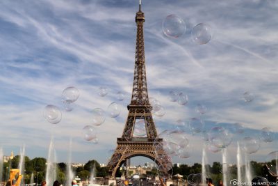 The Eiffel Tower with soap bubbles
