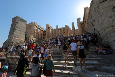 Crowds of tourists at the Acropolis