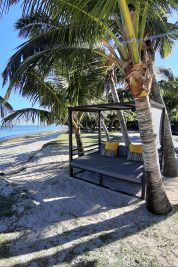 Lounge-Sitzmöbel am Strand