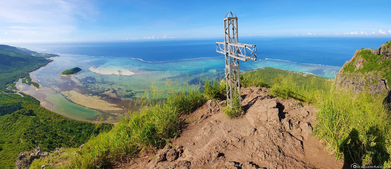 Le Morne Brabant - Hike To The Top By Your Own (Mauritius)