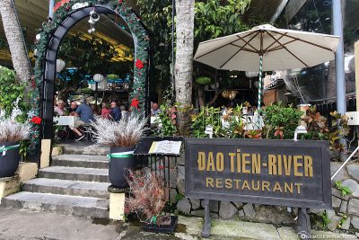Lunch at dao Tien-River restaurant