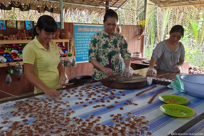 Manufacture of coconut candies