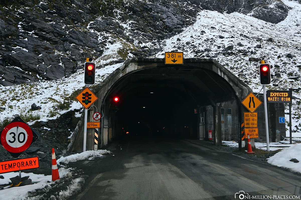 Homer Tunnel, Neuseeländische Alpen, Fahrt mit dem Mietwagen, Neuseeland, Südinsel, Neuseeländische Alpen, Reisebericht