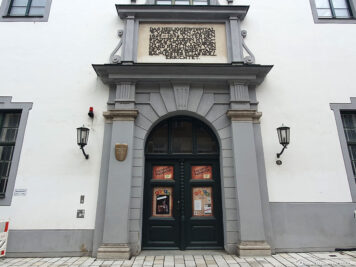Eingang zur Augsburger Puppenkiste