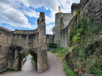 Die Ruinen der Burg Metternich