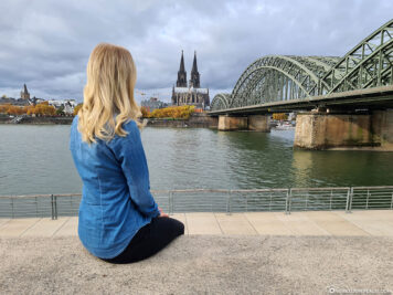 Blick von den Rheinterrassen auf Köln