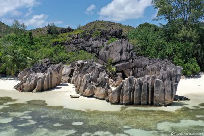 Die Granitfelsen auf Curieuse Island