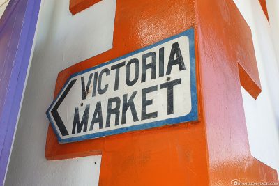 Signpost to Victoria Market