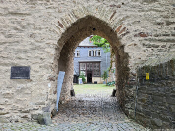 Entrance to the Upper Castle