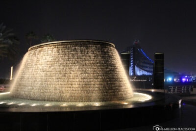 The fountain at burj al Arab