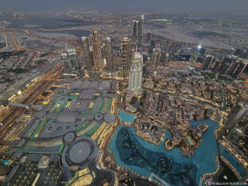 Blick auf den Burj Lake & die Dubai Mall